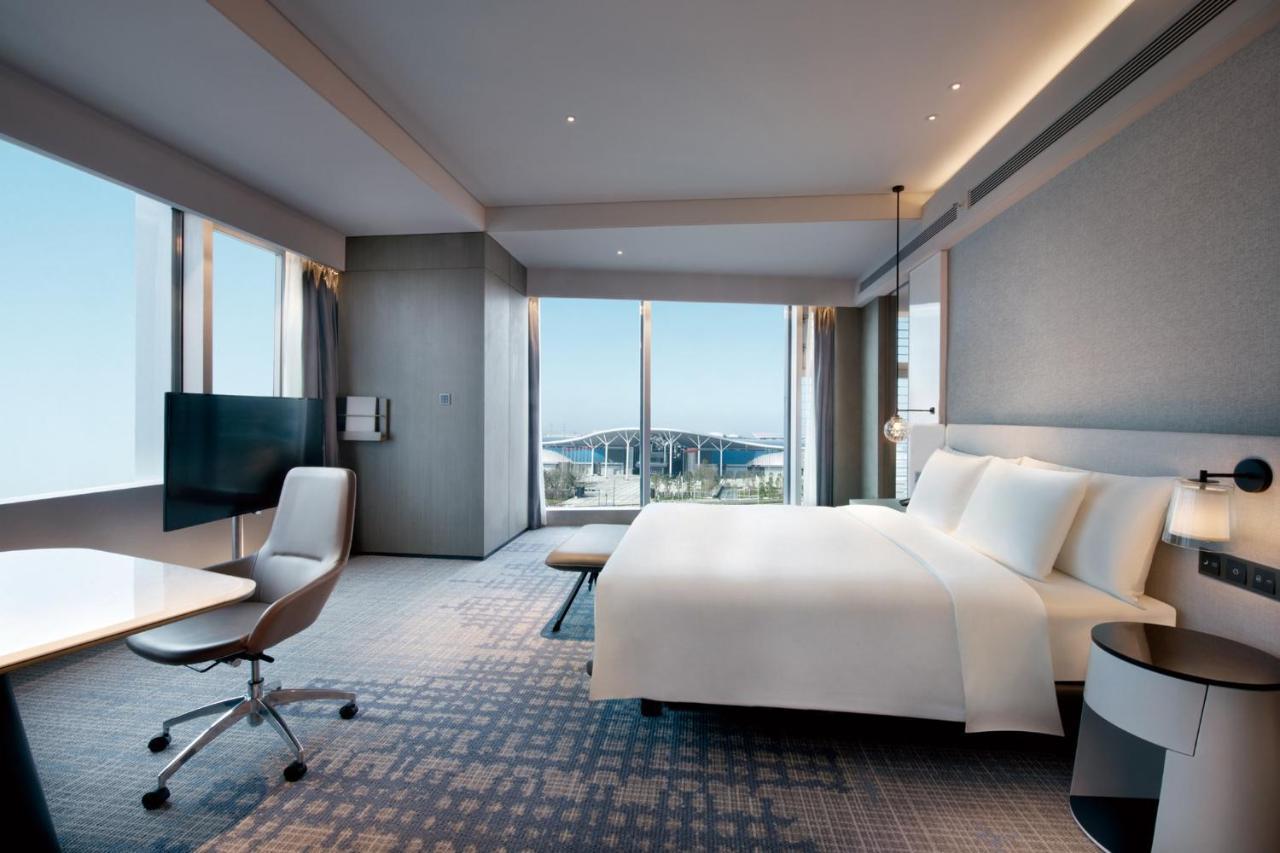 Crowne Plaza Shenzhen World Exhibition And Convention Center, An Ihg Hotel Exteriör bild